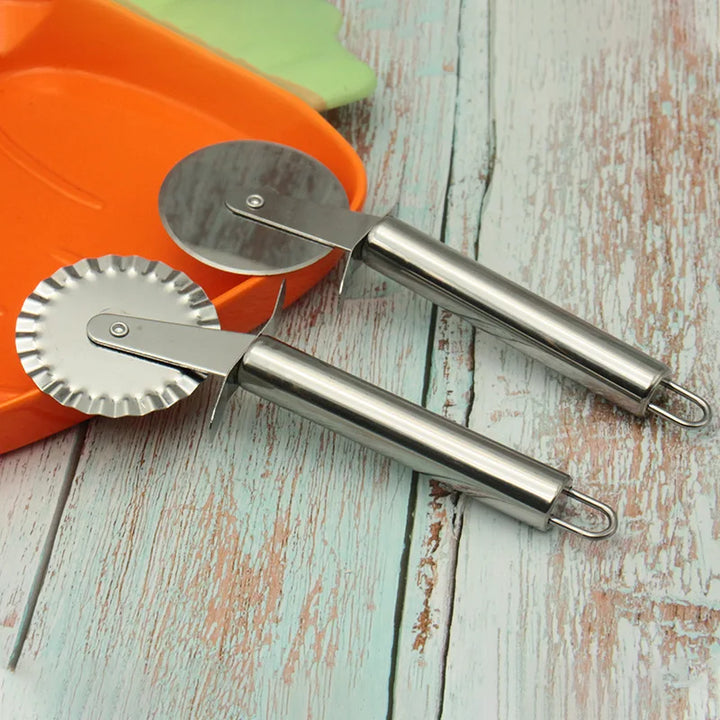 Professional Stainless Steel Pizza Cutter Wheel – Effortless Slicing for Pizza, Dough & More